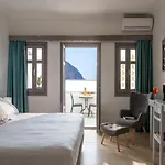 Hotel Smaragdi Perivolos (Santorini)