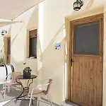 Smaragdi Отель