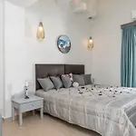 Отель Smaragdi 3*