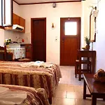 Smaragdi Hotel 3*