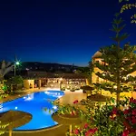 Smaragdi Hotel Perivolos (Santorini)