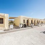 Smaragdi Perivolos (Santorini)