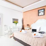 Smaragdi Hotel