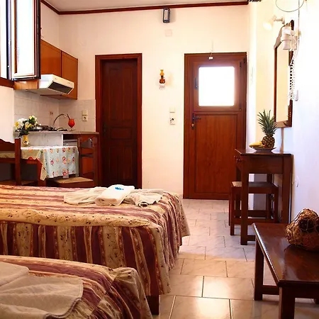 Smaragdi Hotel 3*