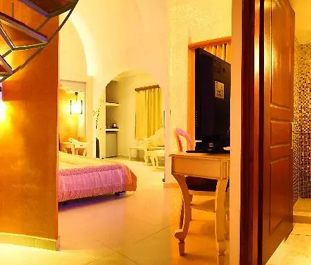 Smaragdi Perivolos (Santorini)