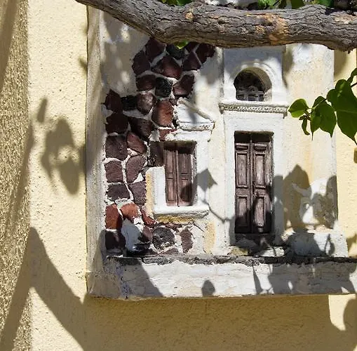 Hotel Smaragdi Perivolos (Santorini)