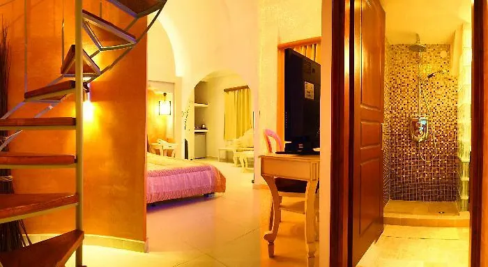 Smaragdi Perivolos (Santorini)